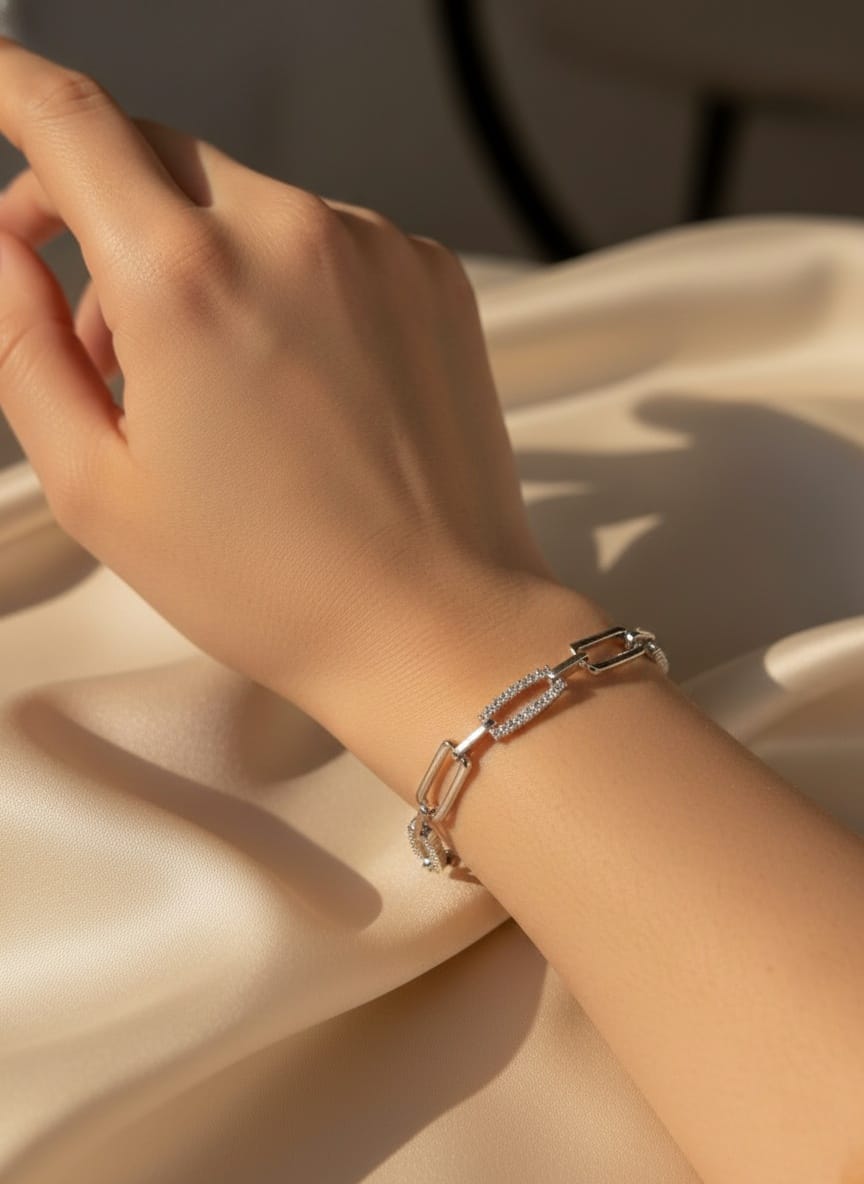 Elegant Sterling Silver Cubic Zirconia Link Bracelet for Women Elegant Sterling Silver Cubic Zirconia Link Bracelet for Women